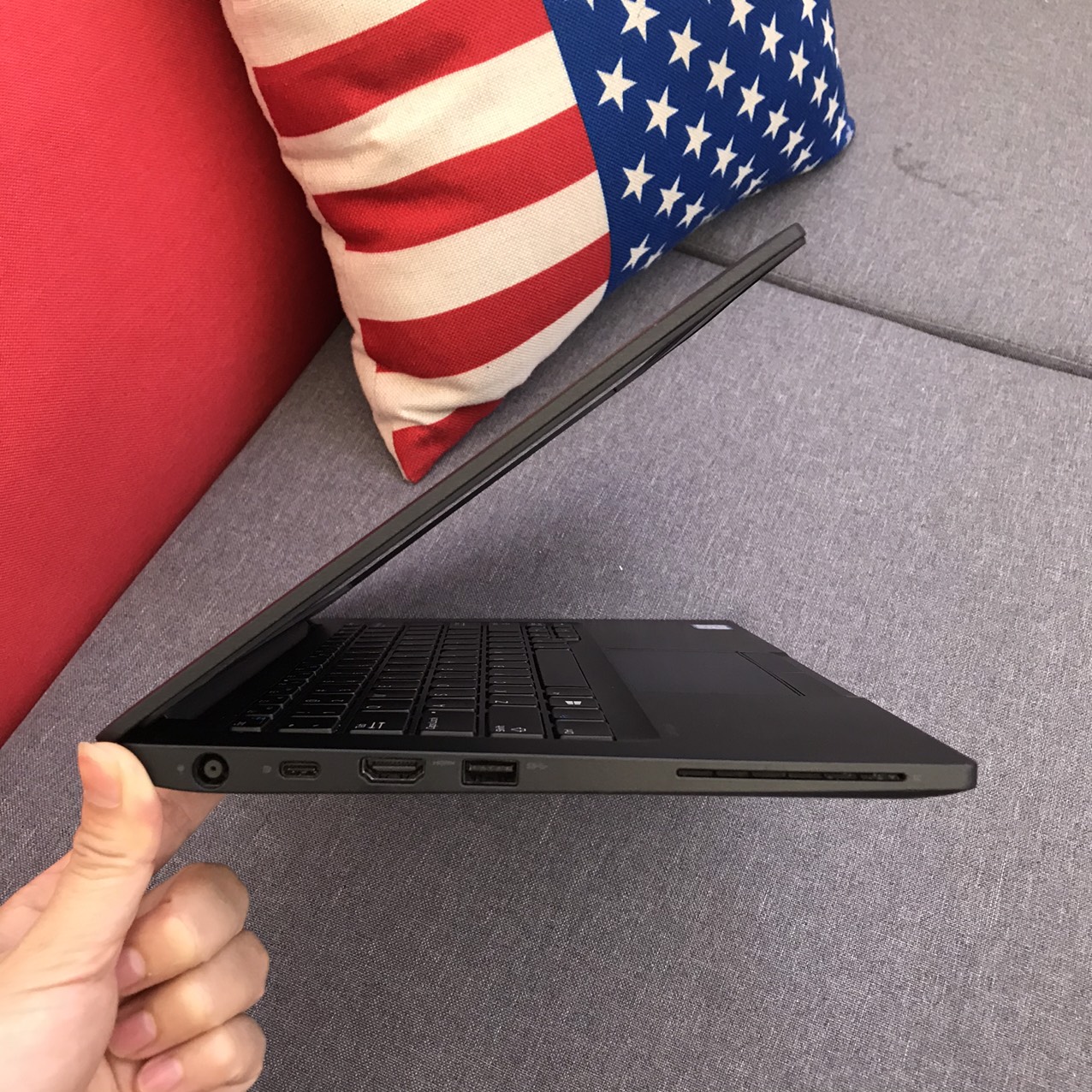 DELL LATITUDE 7280 - Intel Core I5 7300U, Màn Full HD IPS